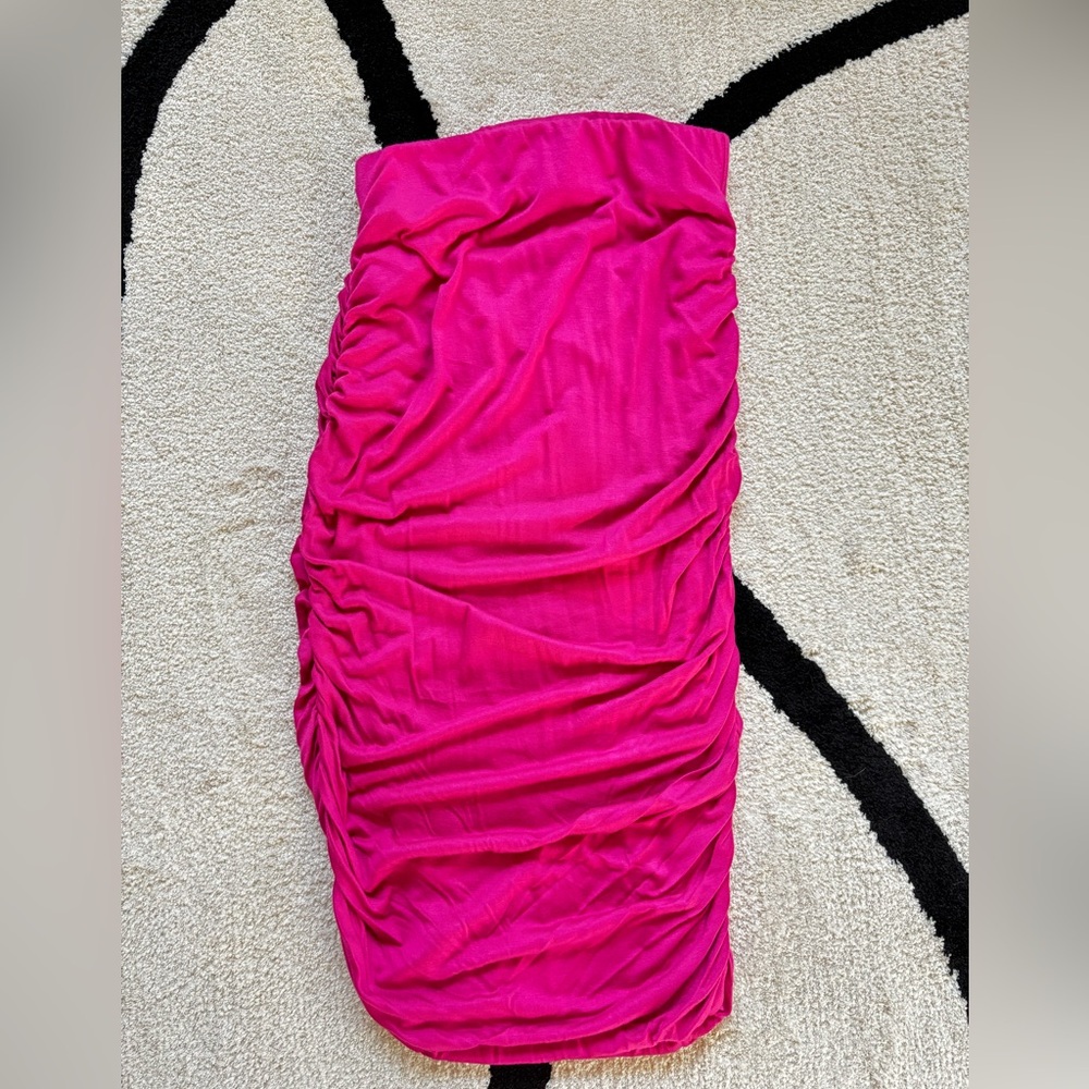 *NWT* FashionNova Fuchsia 2pc Set with Side Ruching Skirt and Crop Top - Picture 5 of 5